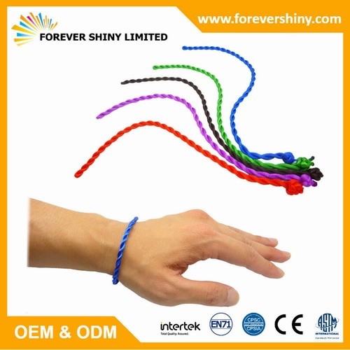 FA13-002 Woven friendship bracelet